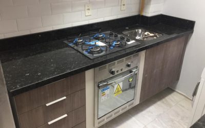 QUAL ESCOLHER PARA SUA COZINHA: GRANITO, NANOGLASS, MÁRMORE, SILESTONE, LIMESTONE, AGLOSTONE, TECHNISTONE E EMPORIO STONE